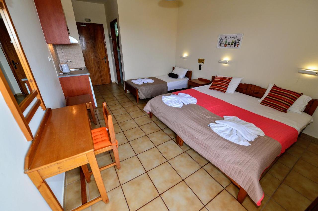 Vergas Hotel Malia Esterno foto