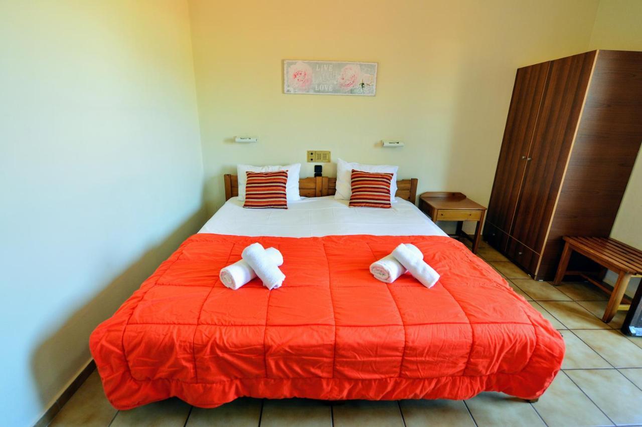 Vergas Hotel Malia Esterno foto