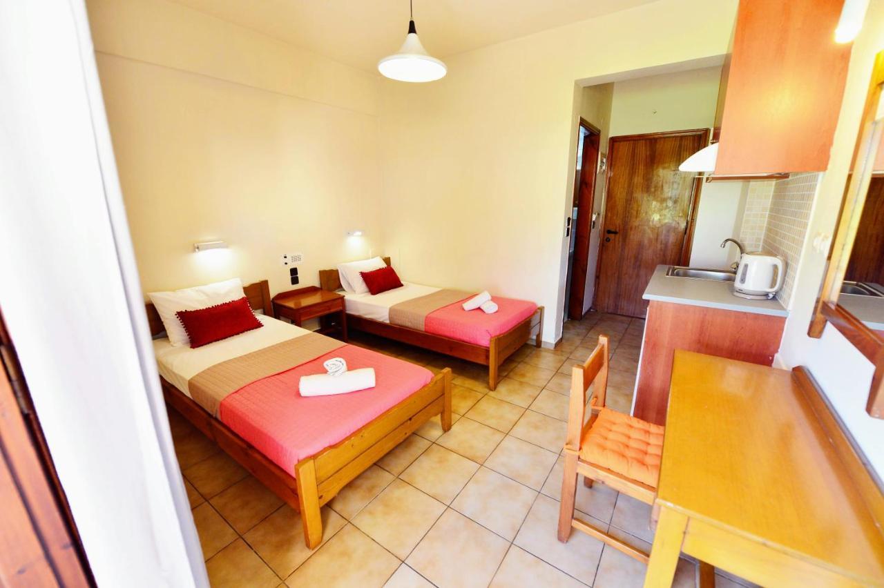 Vergas Hotel Malia Esterno foto